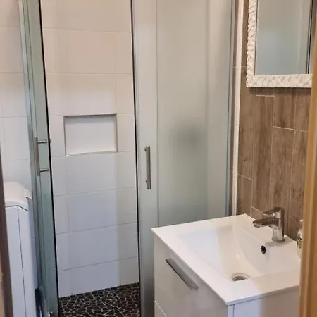 Summer Apartment